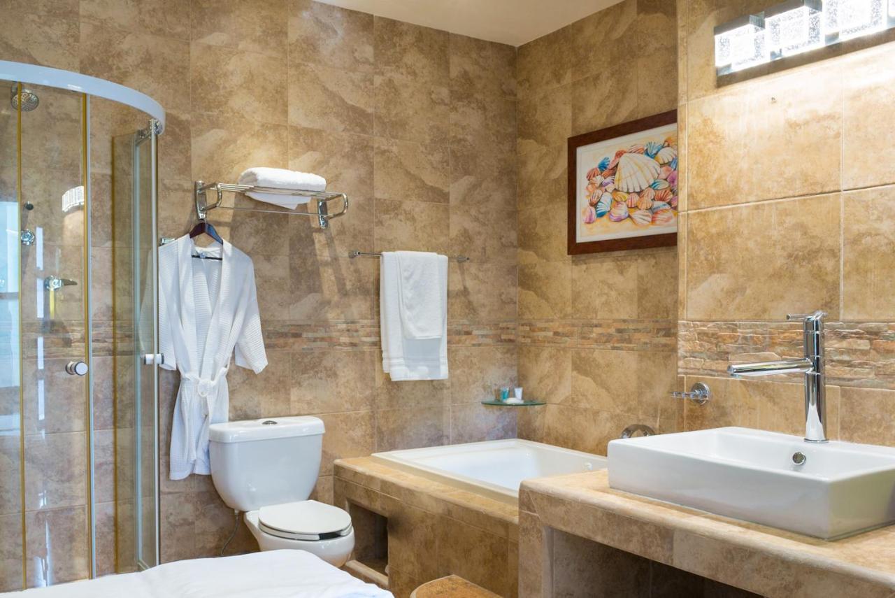 Alamos Inn Hotel Con Jacuzzi Y Piscina كانكون المظهر الخارجي الصورة